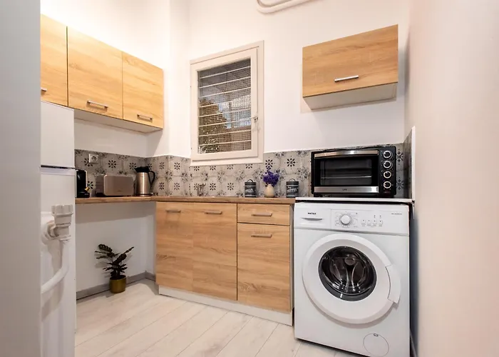 Relax Apartment Under Acropolis